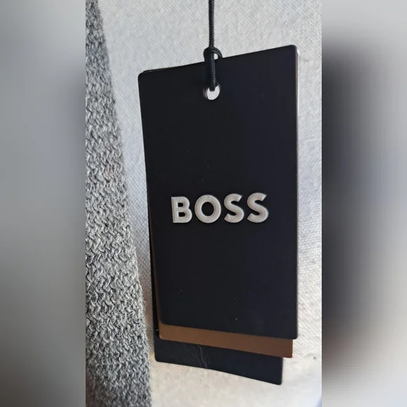 NWT Boss Tan & Grey Stripe Wool Neutral Causal Unisex Preppy Winter Scarf Wrap - Picture 9 of 11